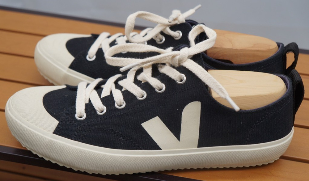 Veja Nova Canvas Sneakers Black Womens Size US 9 / EU 40